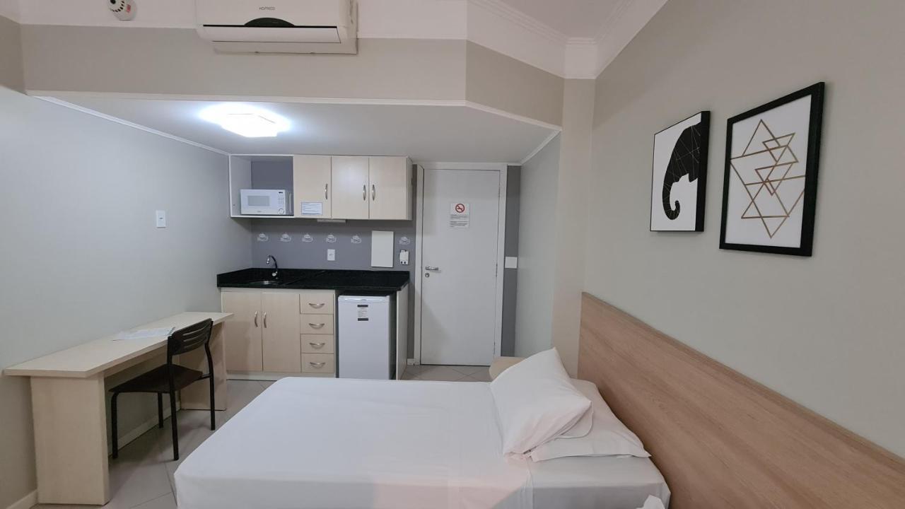 Costa Sul Stay - Quartos, Studios E Apartamentos Por Temporada No Centro De Bc Балнеариу-Камбориу Номер фото
